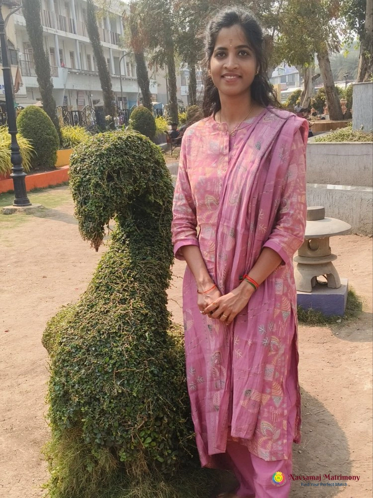 Priyanka Ravi View 3 Profile Image - Navsamaj Matrimony