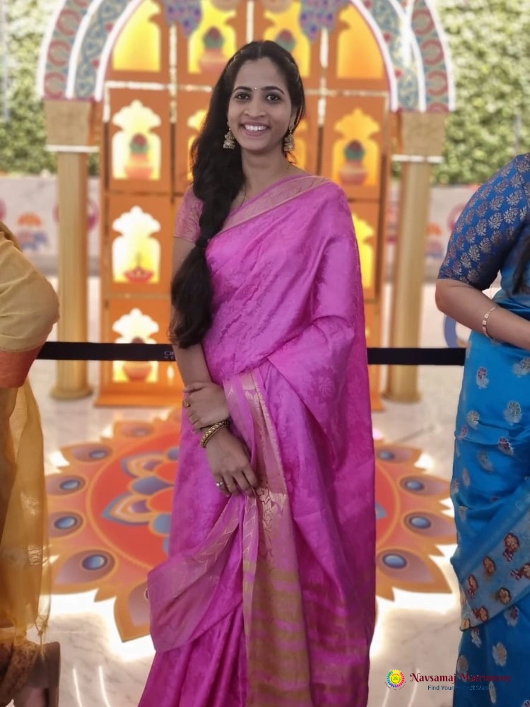 Priyanka Ravi View 4 Profile Image - Navsamaj Matrimony