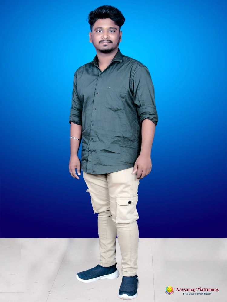 Vigneshwaran Selvam View 2 Profile Image - Navsamaj Matrimony